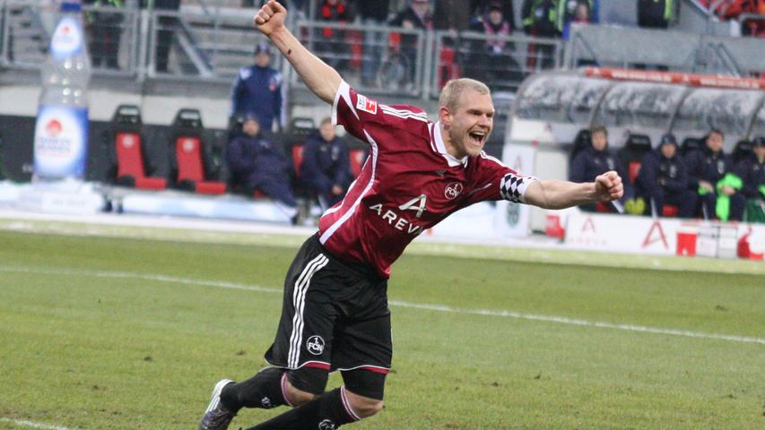Im Jahr 2002 gab Andreas Wolf sein Profidebüt für den 1. FC Nürnberg, im Jahr 2008 wurde er zum neuen Kapitän beim FCN ernannt. Das Nürnberger Eigengewächs führte den Club bis zu seinem Wechsel nach Werder Bremen 2011 als 