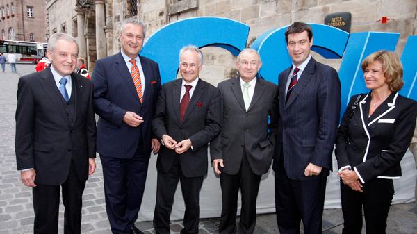 Wenn die CSU das Rathaus stürmt: Hans Peter Schmidt, Joachim Herrmann, Erwin Huber, Günther Beckstein, Markus Söder und Dagmar Wöhrl beim CSU-Empfang 2008.