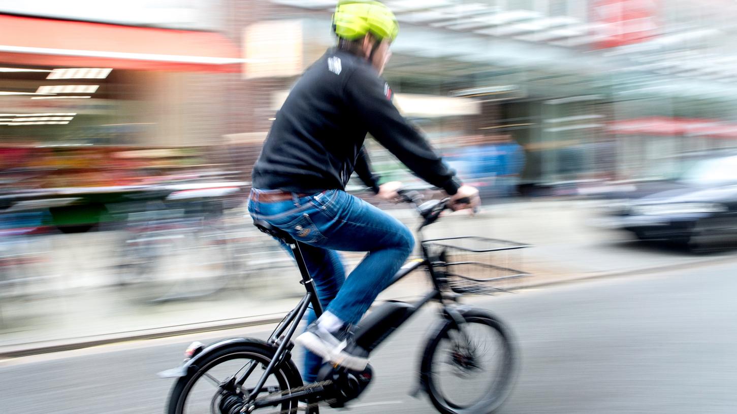 Mit E-Bikes kommt man schnell voran - zu schnell für Polizeibeamte zu Fuß.