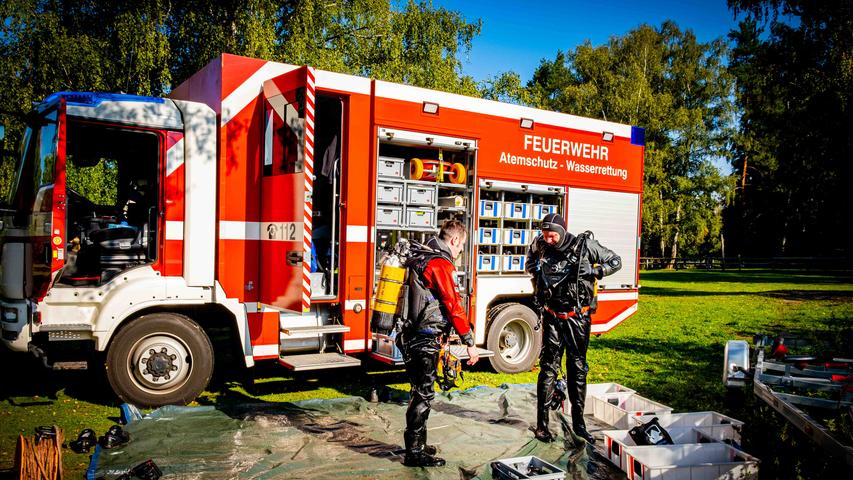 Großer Einsatz am Silbersee: Feuerwehr entnimmt Proben