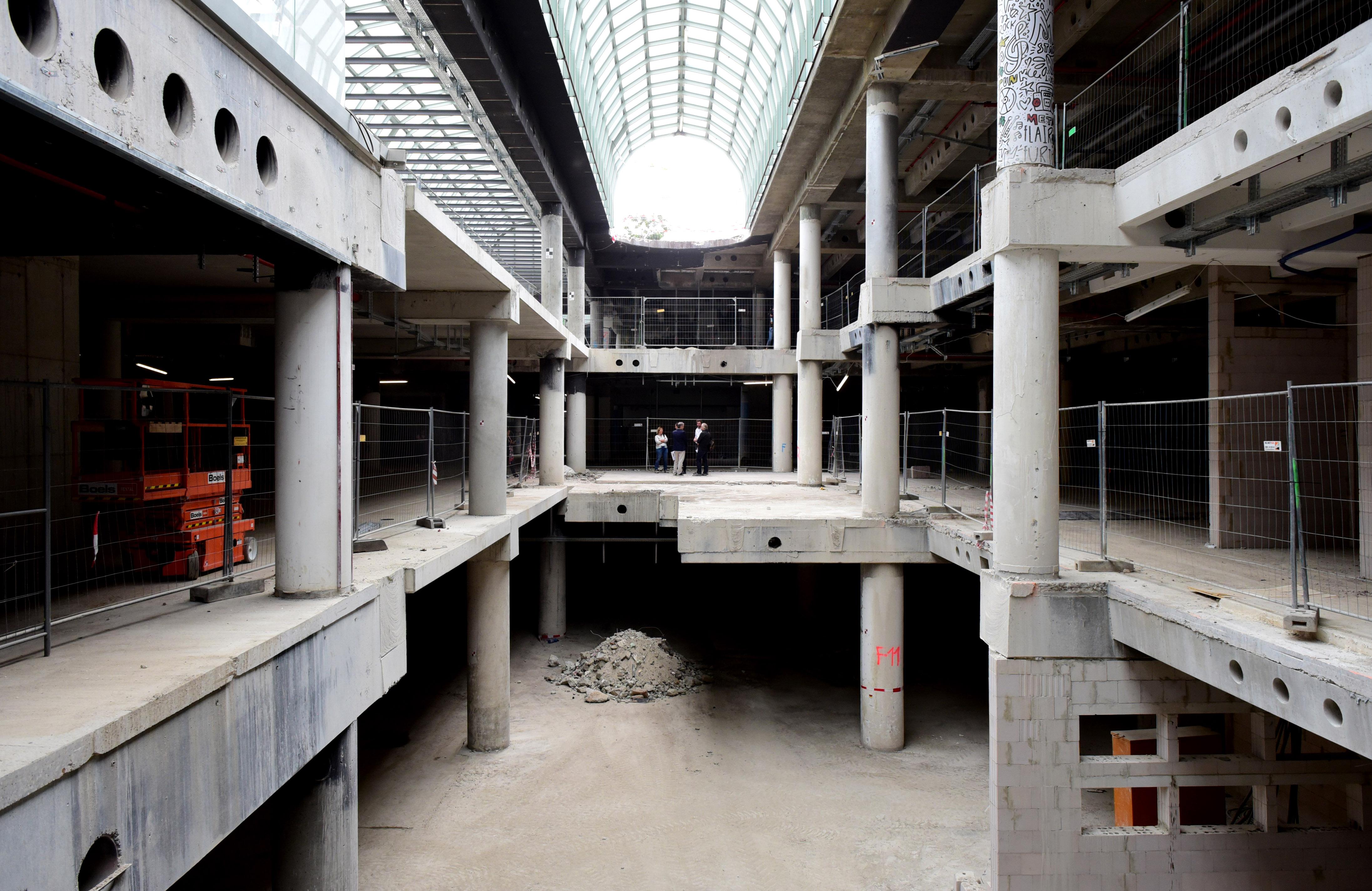 Neue Durchbrüche in den Decken sorgen für mehr natürliches Licht in den Untergeschossen.