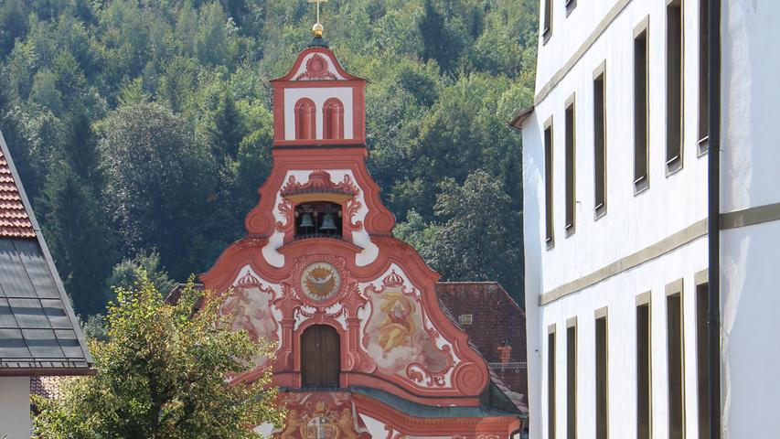 Füssen und seine pittoreske Altstadt sind es wert, dass man am Start oder Ende der Wanderung etwas länger verweilt. 