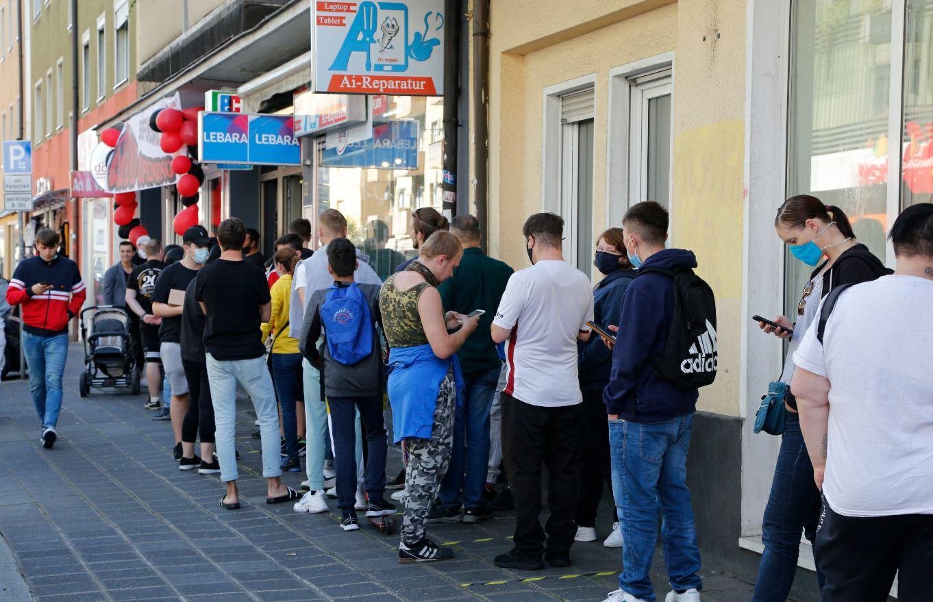 Doner Fur 1 Cent 100 Meter Lange Schlangen Fur Imbiss Schnappchen Nurnberg Nordbayern De