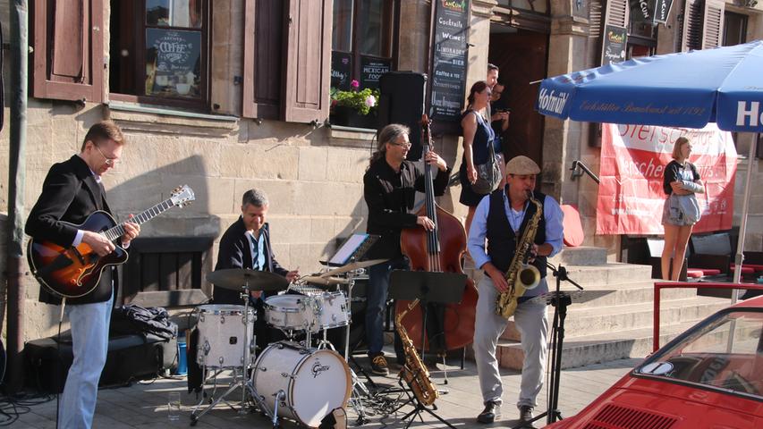 Am Samstag hatten die Rockin Lafayettes gespielt und am Sonntag sorgte das Jazzquartett Triton für Unterhaltung auf dem Marktplatz.