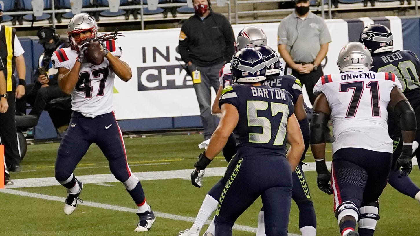 New Englands Fullback Jakob Johnson fing im Spiel gegen die Seattle Seahawks seinen ersten Touchdown in der NFL.
