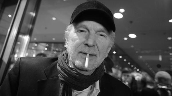 Michael Gwisdek war ein Charakterkopf - und zwar einer, bei dem die Leute gerne zuschauten. Er war bereits zu DDR-Zeiten ein Star, erst am Theater, dann im Kino. Nun ist er im Alter von 78 Jahren gestorben. Mit Filmen wie "Good Bye, Lenin!", "Boxhagener Platz", "Nachtgestalten" und "Oh Boy" war er ein Publikumsliebling.