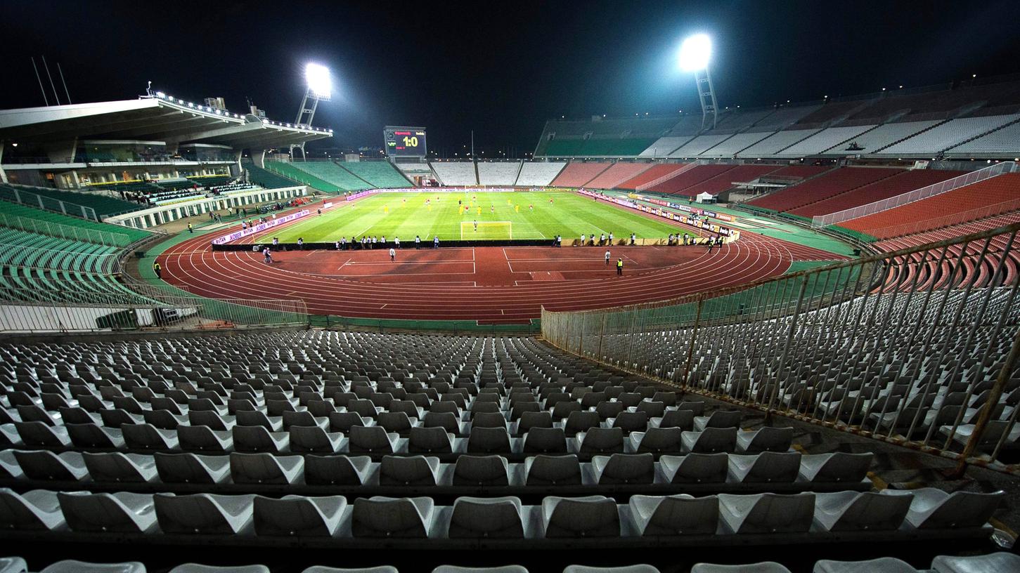 In der zu einem Drittel gefüllten Puskas-Arena in Budapest soll am Donnerstag der europäische Supercup zwischen dem FC Bayern München und dem FC Sevilla stattfinden.