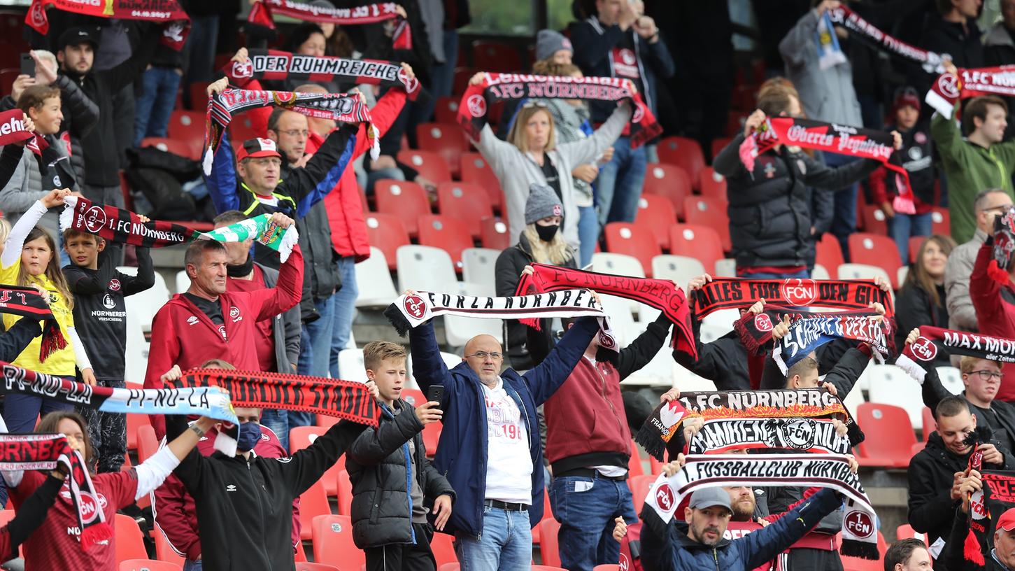 Am Sonntag sollen erneut drei Punkte her. Auf die Unterstützung seiner Fans kann der FCN gegen St. Pauli aber nur in Teilen hoffen. Lediglich 12.500 Fans - ausschließlich Inhaber einer Dauerkarte - sind für die Partie zugelassen.

