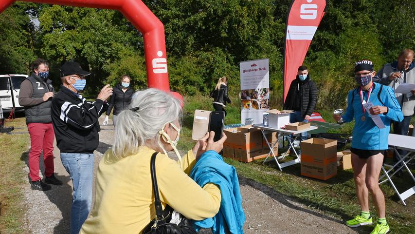 Mit Maske bis zur Startlinie: Karpfenweiherlauf in Möhrendorf