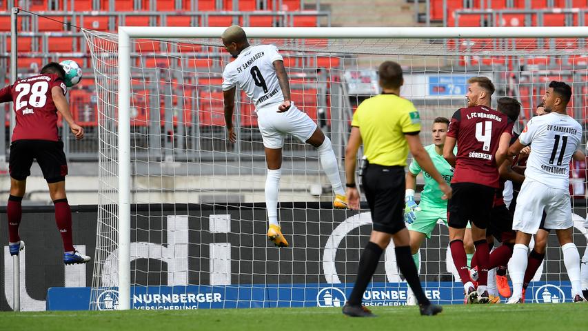 Erster Sieg im ersten Heimspiel: Matchwinner Mühl nickt nach einer Ecke zum 1:0-Endstand gegen den SV Sandhausen ein.