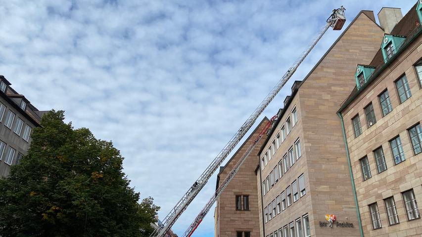 Zwei Arbeiter bei Brand in Karolinenstraße schwer verletzt
