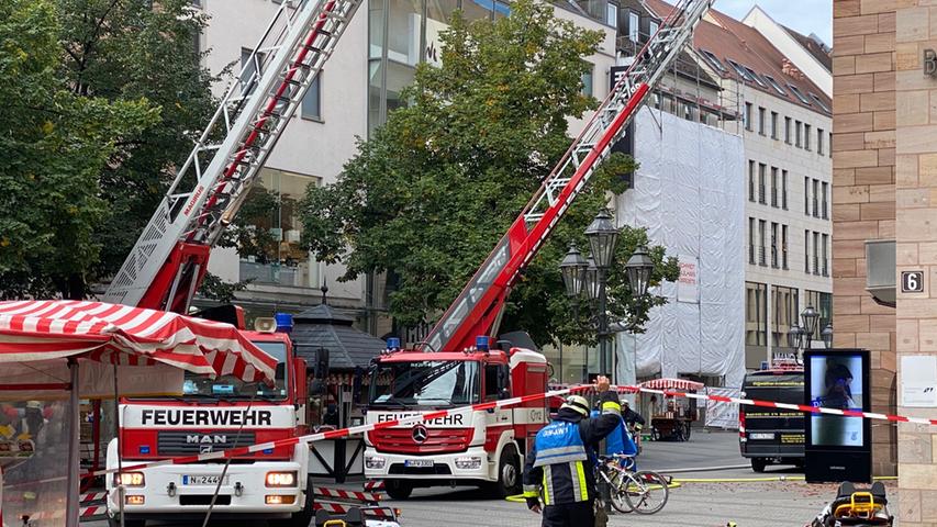 Zwei Arbeiter bei Brand in Karolinenstraße schwer verletzt