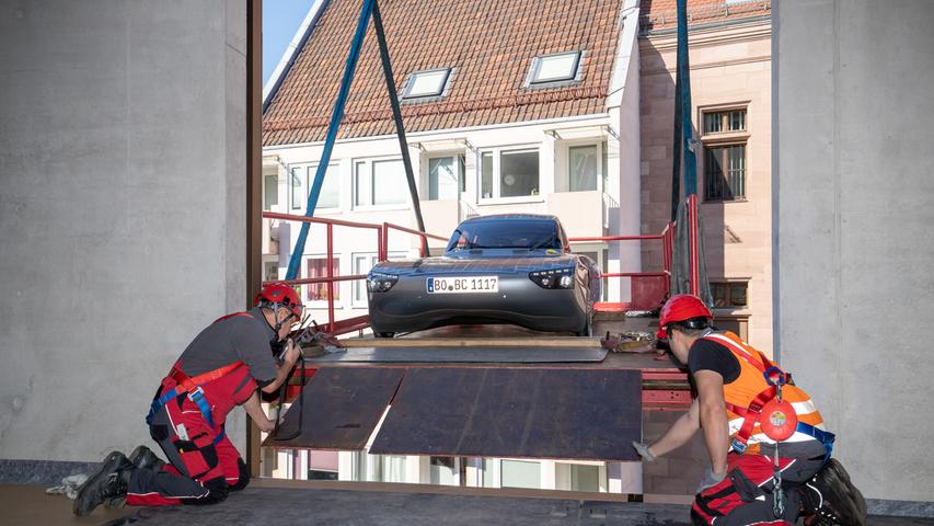 Zu den ersten Exponaten im Nürnberger Zukunftsmuseum zählt ein fünf Meter langes Solarauto.