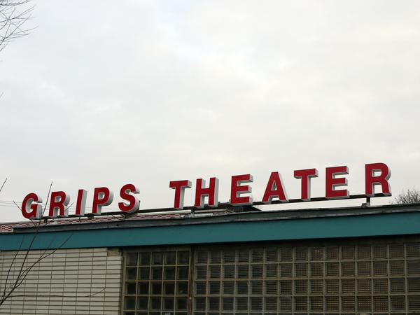 Das legendäre Grips-Theater steht auch im Hansaviertel. Das legendäre Grips-Theater steht auch im Hansaviertel.