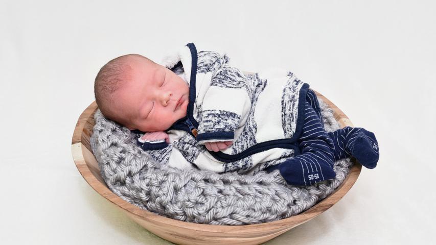 Carlos erblickte am 28. September im Klinikum Hallerwiese das Licht der Welt. Der kleine Mann brachte bei der Geburt 3360 Gramm auf die Waage - bei einer Körpergröße von 49 Zentimetern.