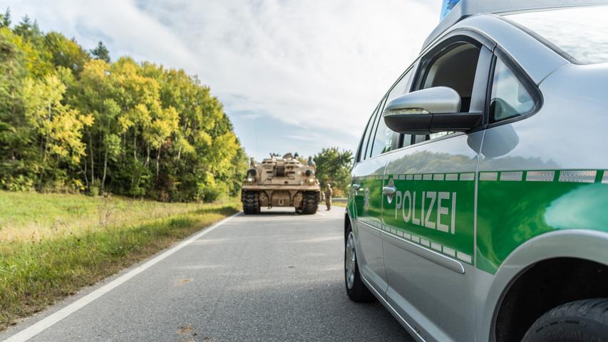 Panzer blockierte Straße im Landkreis Neumarkt