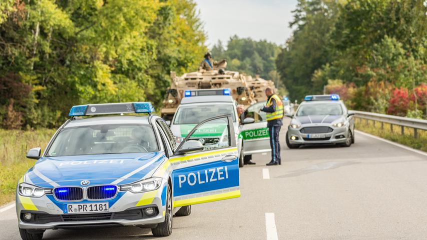 Panzer blockierte Straße im Landkreis Neumarkt