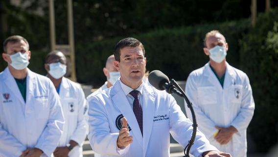 View Us - Präsident Hat Krankenhaus Verlassen Pictures