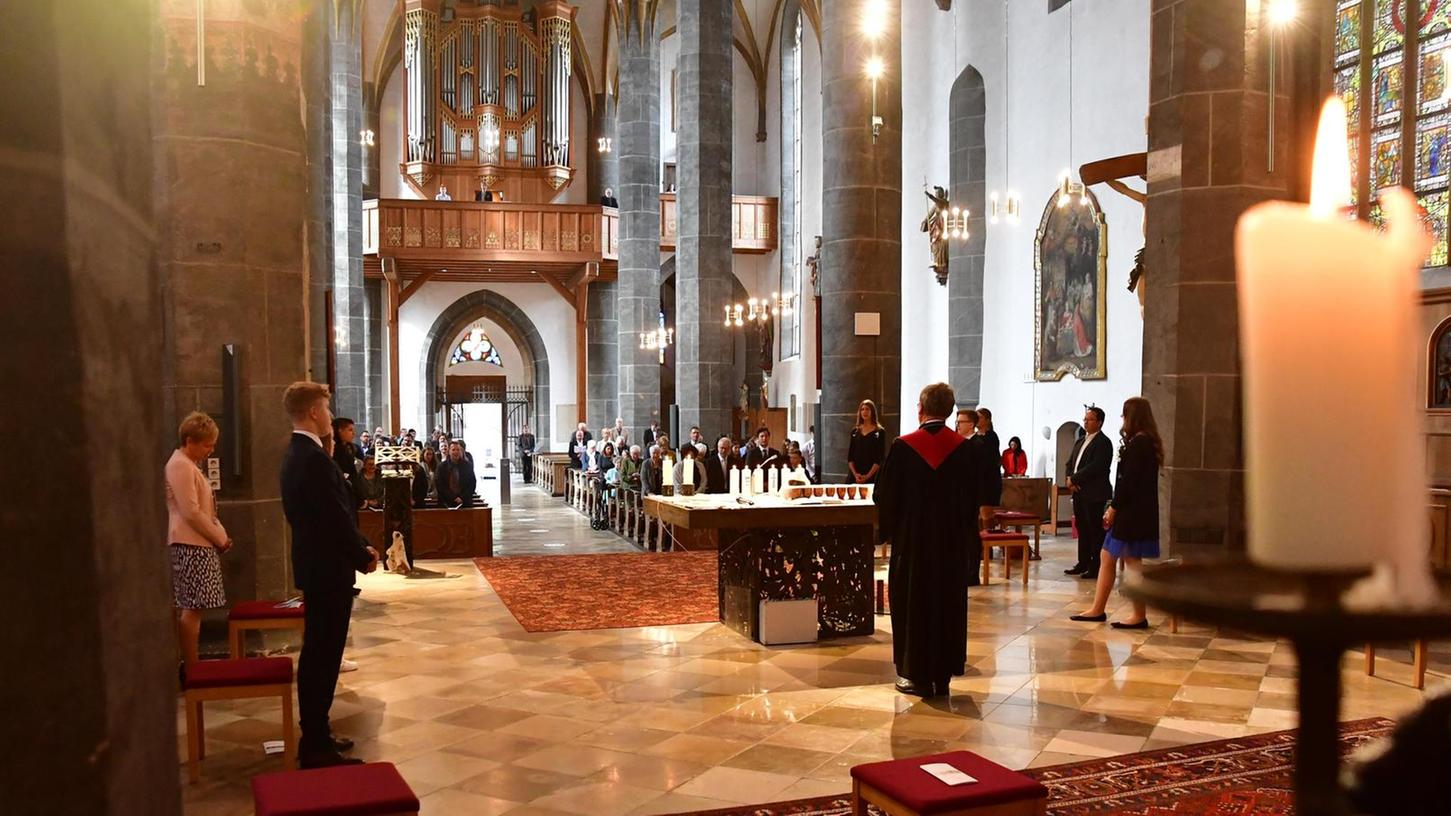 Historischer Moment: Evangelische feiern im Münster in Neumarkt Konfirmation