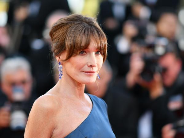 Carla Bruni letztes Jahr auf dem Roten Teppich von Cannes.