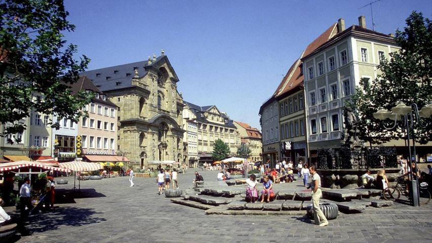 In der Nähe des Gabelmanns und der Martinskirche finden regelmäßig Märkte statt. Hier ein Bild aus dem Jahre 1985.
