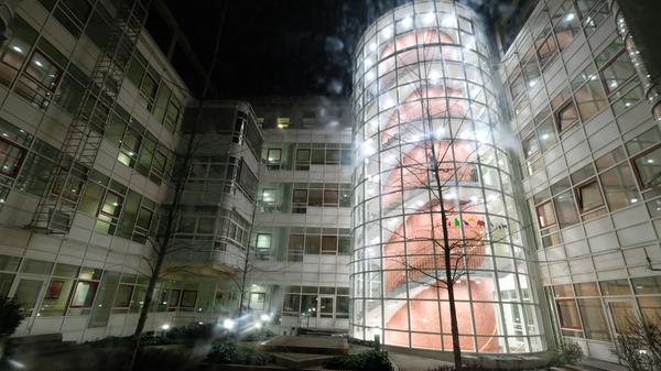 Das kommunale Klinikum Nürnberg befindet sich an zwei Standorten, im Norden und Süden der Stadt. Mit insgesamt etwa 2200 Betten und fast 7000 Mitarbeitern versorgt es knapp 100.000 stationäre und 170.000 ambulante Patienten jährlich.