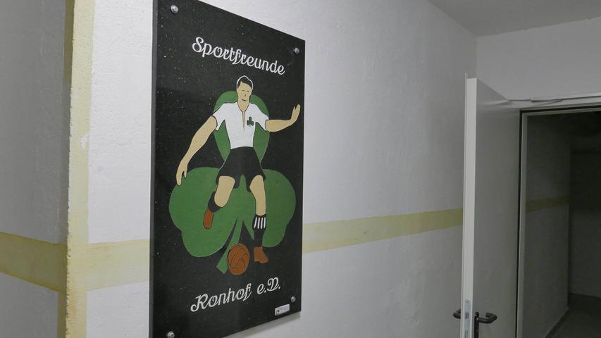 Im Jahr 2004 riefen eine Handvoll Kleeblatt-Fans den Verein Sportfreunde Ronhof ins Leben. Heute zählt die größte Fürther Fangruppe mehr als 500 Mitglieder. 
 
  