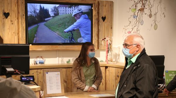 Arbeitsplätze: Im Park gibt es laut Center Parcs 689 Stellen. Davon sind 258 Vollzeit- und 297 Teilzeitstellen. Hinzu kommen 82 Minijobs, 22 Auszubildende und 19 Studenten im Dualen Studium.