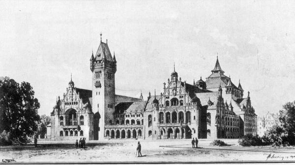 Der ursprüngliche Entwurf von Architekt Heinrich Seeling wurde nicht realisiert. Er zitiert die mittelalterliche Architektur der Altstadt. Dabei wollte sich Nürnberg mit seinem neuen Prachtbau auch als moderne Industriestadt präsentieren. Denn der Bau veränderte die Stadt grundlegend: Das städtische Krankenhaus, das zuvor an dieser Stelle stand, wurde abgerissen, Nürnberg baute nordwestlich der Altstadt eine moderne Krankenhausanlage, das heutige Nordklinikum.