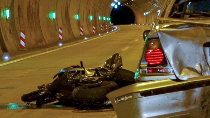 Unterfranken: Motorradfahrer nach Überholmanöver in Tunnel schwer verletzt