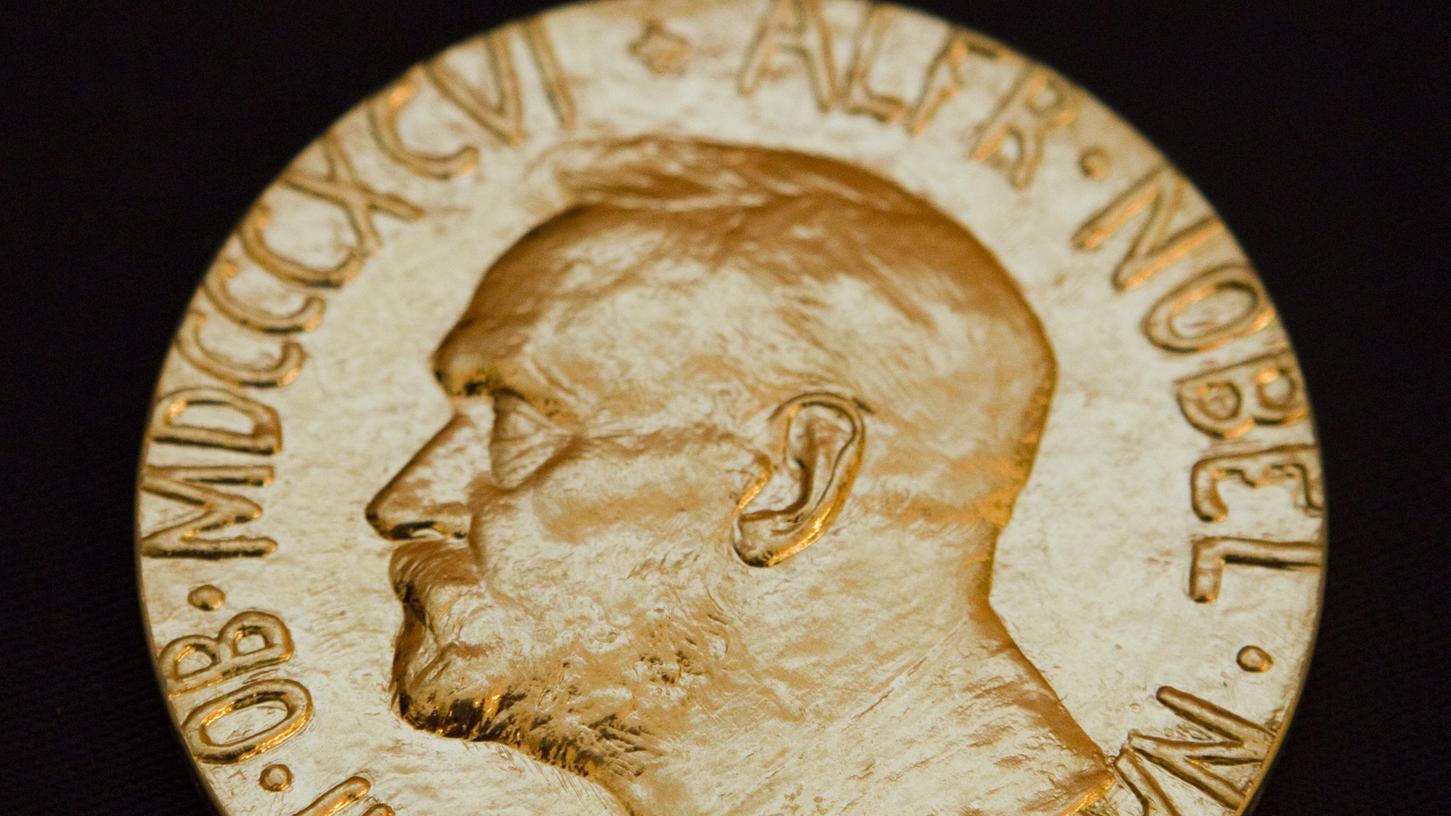 Die Medaille des Friedensnobelpreises wurde 1902 vom norwegischen Künstler Gustav Vigeland entworfen.