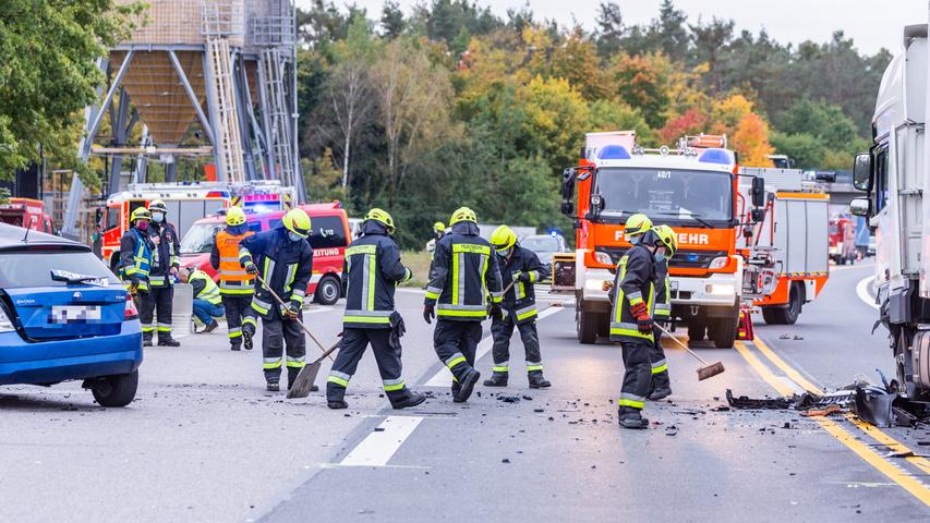 Frontalkollision mit Lkw: Tödlicher Verkehrsunfall auf der B2