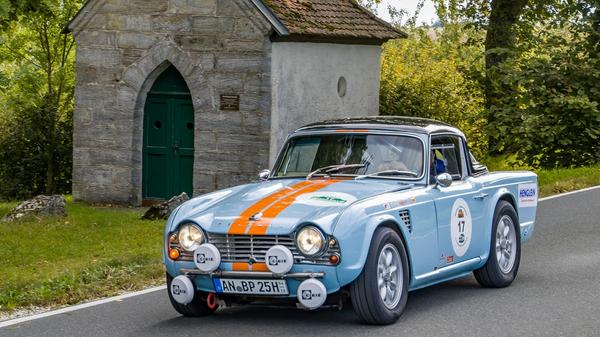 Nach dem Start in Neunkirchen waren die Oldtimer auf verschiedenen Etappen und Prüfungen in Stöckach, Igensdorf, Kasberg, Pretzfeld, Forchheim, Heroldsbach, Hetzles, Großenbuch und Kleinsendelbach zu sehen.