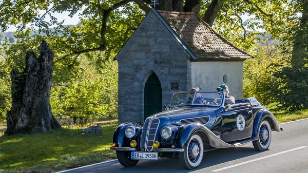 Nach dem Start in Neunkirchen waren die Oldtimer auf verschiedenen Etappen und Prüfungen in Stöckach, Igensdorf, Kasberg, Pretzfeld, Forchheim, Heroldsbach, Hetzles, Großenbuch und Kleinsendelbach zu sehen.