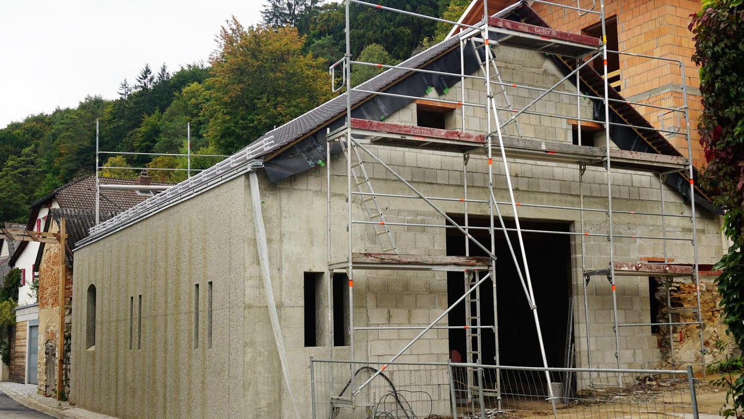 500 Jahre altes Jura-Haus in Breitenbrunn wird Schmuckkästchen