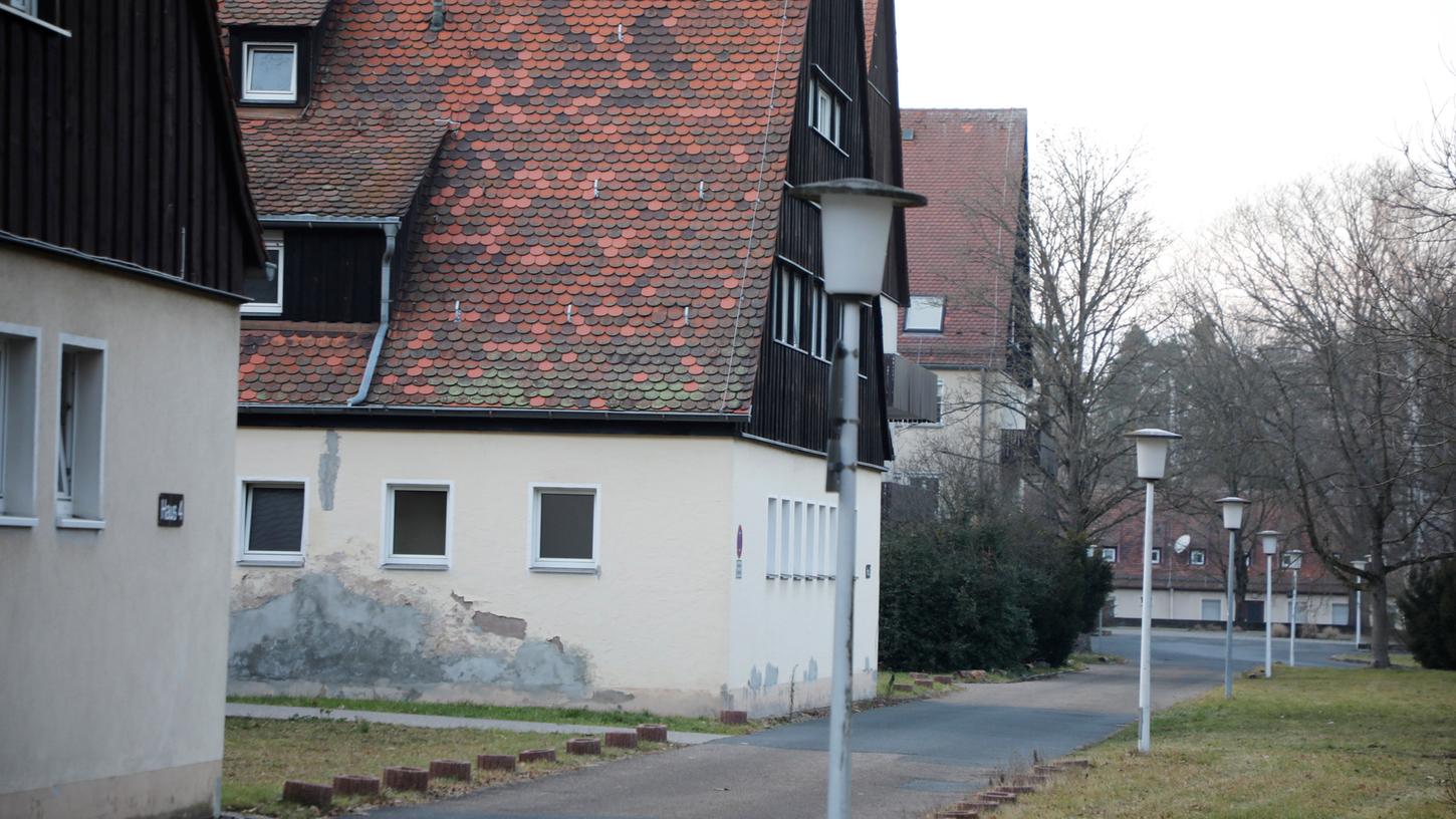 Die Altbauten - hier das August-Meier-Heim an der Regensburger Straße - sind für das Nürnberg-Stift eine schwere finanzielle Hypothek.