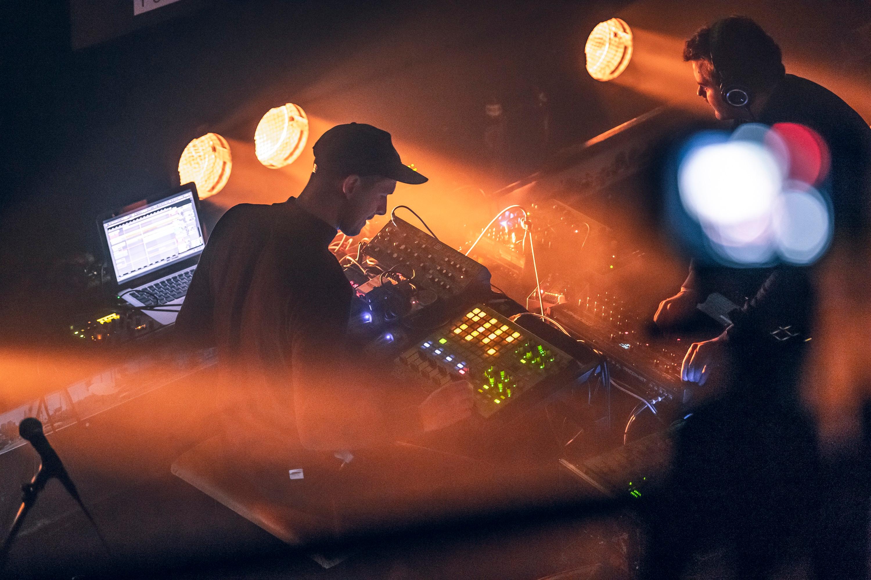 <p>Elektronische Live-Musik der Extra-Klasse: Skull Sized Kingdom ist einzigartig und vielschichtig. Einflüsse diverser Musikrichtungen machen die Musik des Kollektivs einzigartig. </p>
