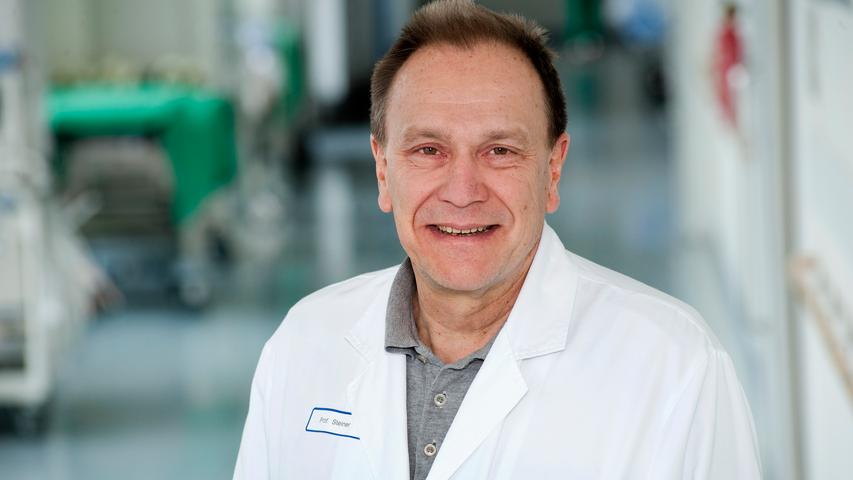 Prof. Dr. med Hans Herbert Steiner leitet seit 2006 die Neurochirurgische Klinik am Klinikum Nürnberg. Er sieht sich als Wissenschaftler und Arzt besonders geeignet, den FCN auf die Herausforderungen der Corona-Pandemie, die seiner Meinung nach noch "jahrelang" aktuell bleiben werden, vorzubereiten.   