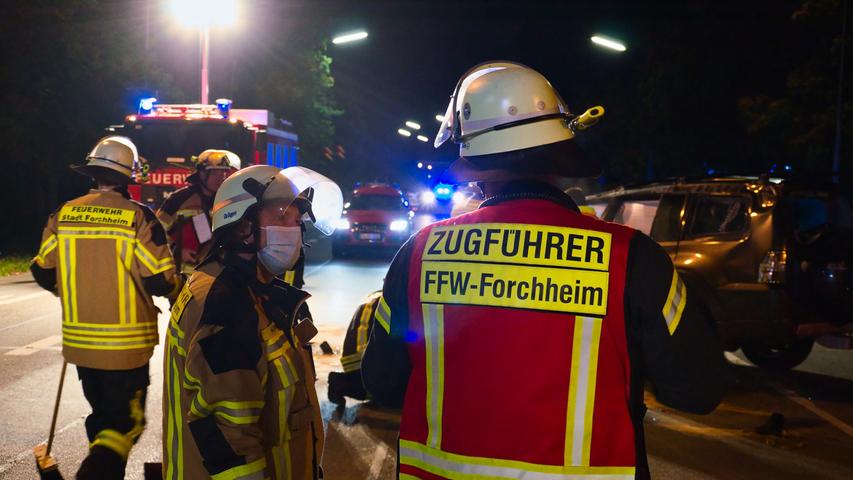 Pkw kracht gegen Pkw: Forchheimer Rettungskräfte im Einsatz