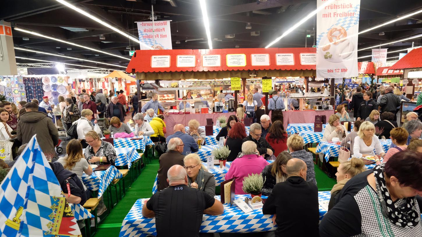 Eine Consumenta-Impression aus entspannteren Tagen. Die Veranstalter wollen aber alles tun, dass sich Besucher auch heuer sicher fühlen können - wenn sie sich an die Grundregeln halten. 