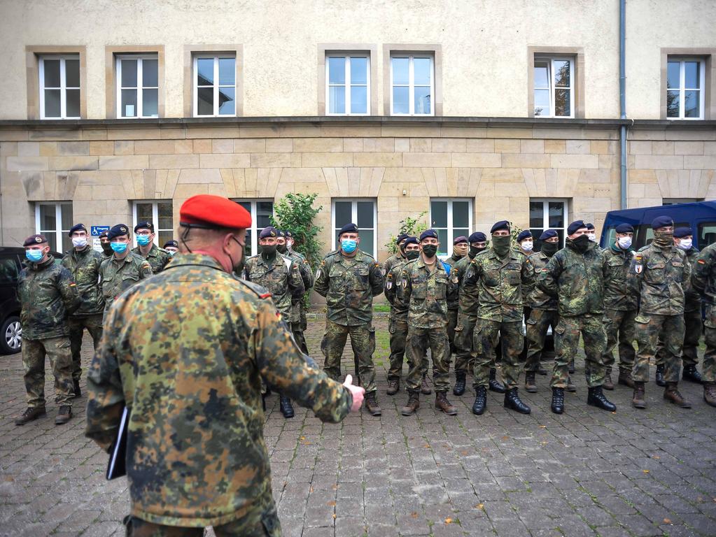 Telefonieren Statt Schiessen Bundeswehr Hilft Bei Corona Ausbruchen Nurnberg Nordbayern De