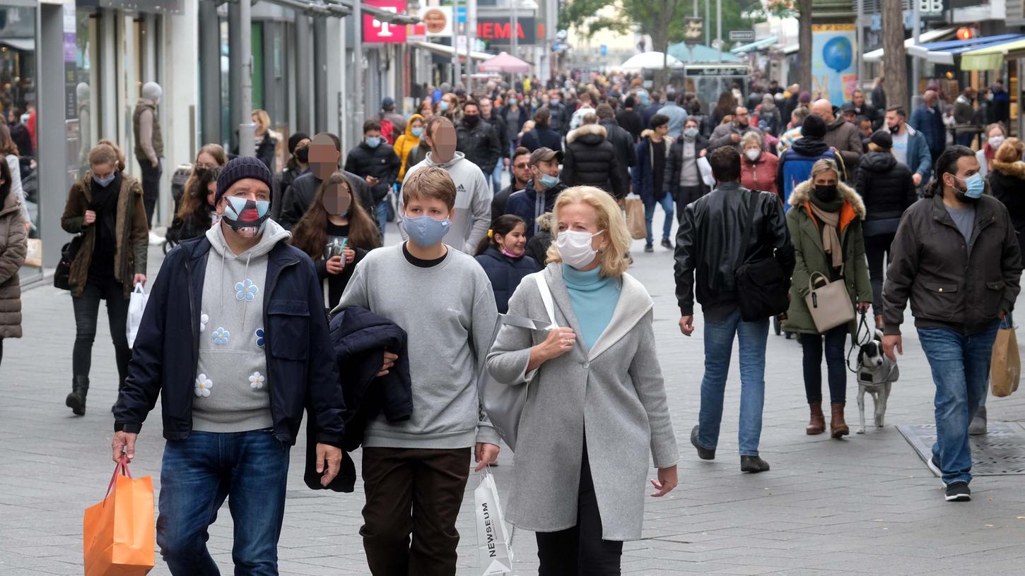 Wie hier in Nürnberg gilt nun auch in Schwabach an viel frequentierten Orten die Maskenpflicht.