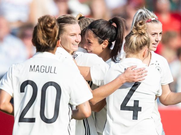 Vielleicht können die deutschen Fußball-Frauen 2027 unter anderem in Deutschland um den Weltmeistertitel kämpfen.
