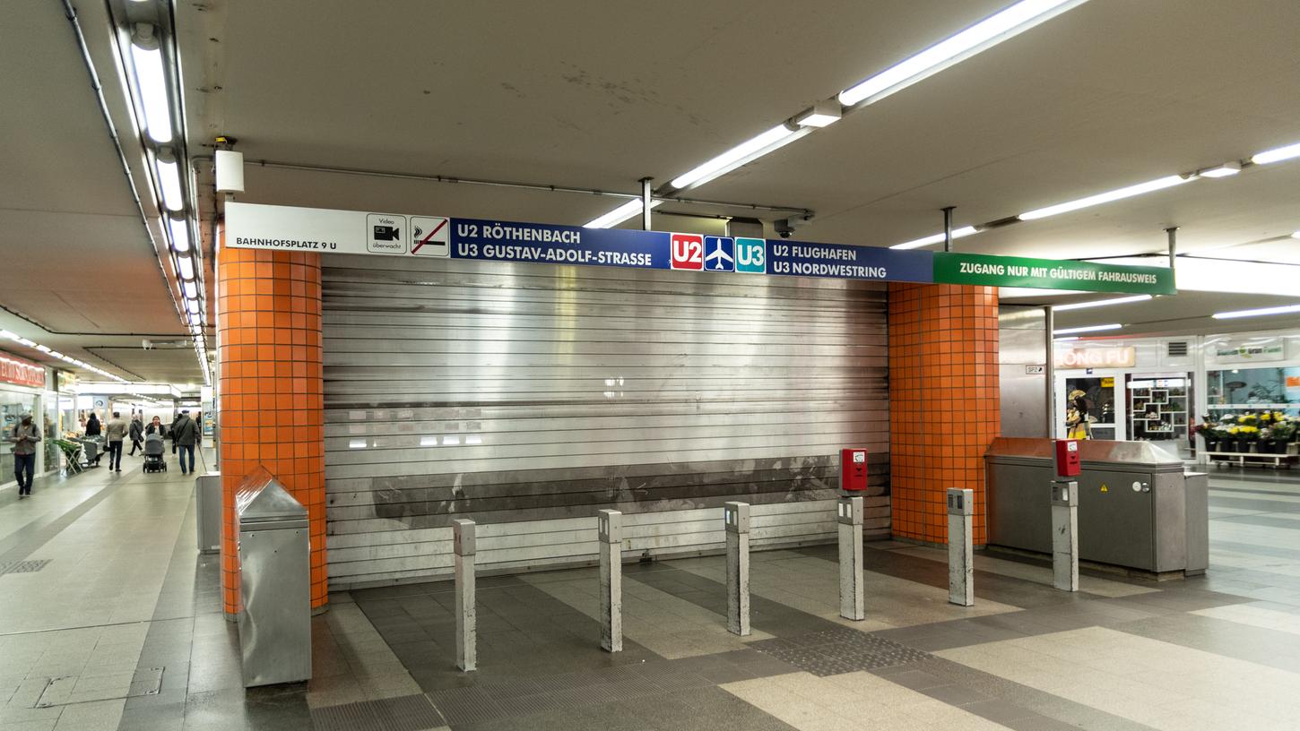 Am Montag bleiben Busse und Bahnen wieder im Depot.
Am Montag bleiben Busse und Bahnen wieder im Depot.