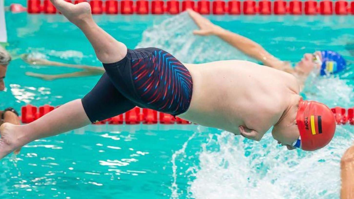 Josia Topf schwimmt sich zu den Paralympics