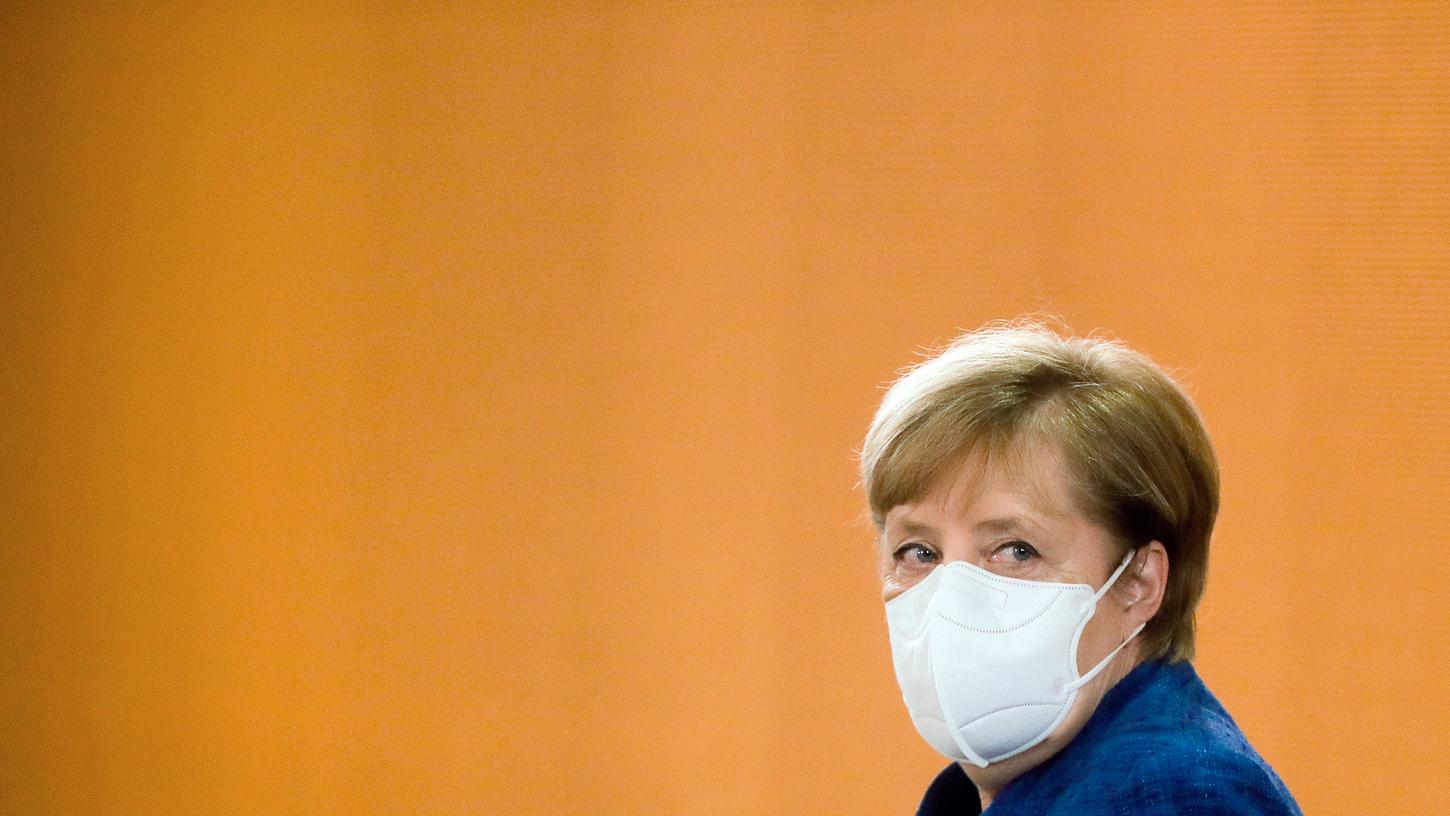 Kanzlerin Merkel appelliert an die Bürger: "Das Gebot der Stunde heißt für uns alle: Kontakte reduzieren."