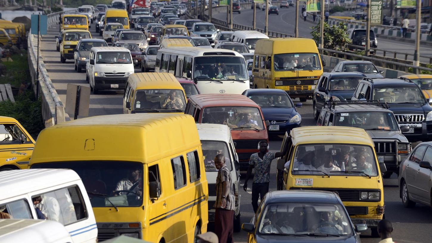 Stau in Nigerias Megacity Lagos: Schlecht für die Umwelt, Gefahr für die Verkehrssicherheit.