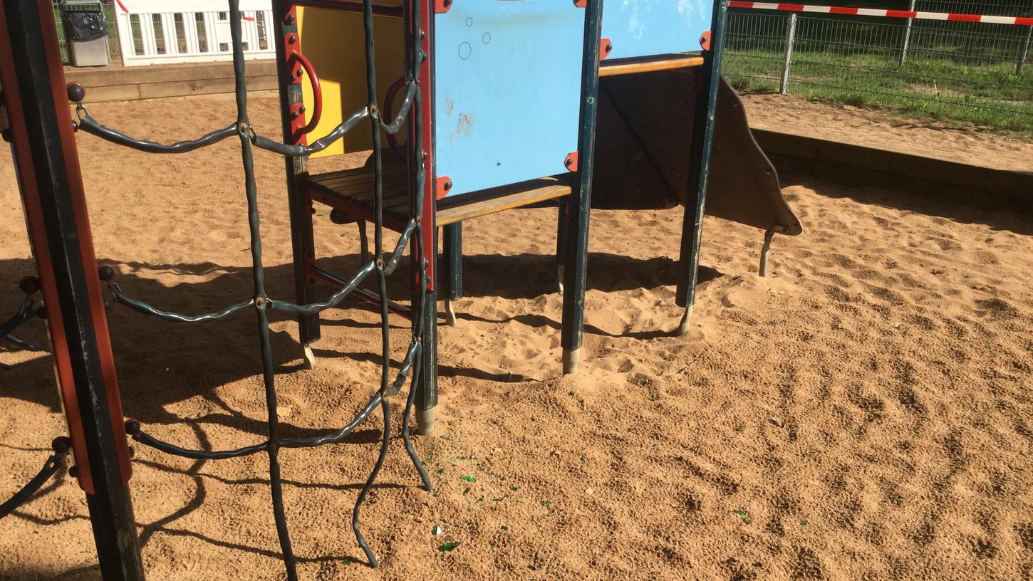 Vandalismus an einem Spielplatz im Nürnberg. Vandalismus an einem Spielplatz im Nürnberg.