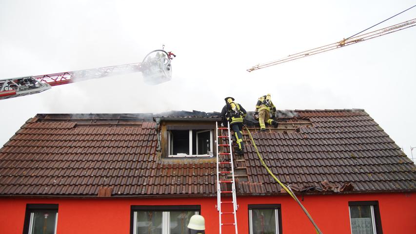 Flammen in Einfamilienhaus in Herrieden