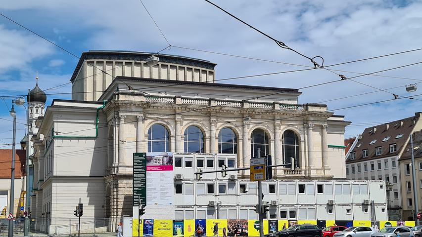 Bei der Sanierung des Augsburger Stadttheaters sind die Kosten explodiert. Am Ende werden sich die Ausgaben auf über 320 Millionen Euro fast verdoppelt haben